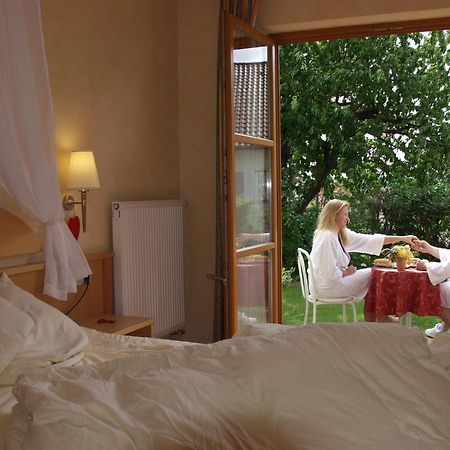 Akzent Hotel Franziskaner Dettelbach Buitenkant foto